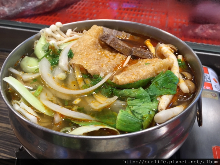 台中西屯.價平味美吃好撐的溫體牛肉鍋@那隻牛溫體牛肉涮涮鍋