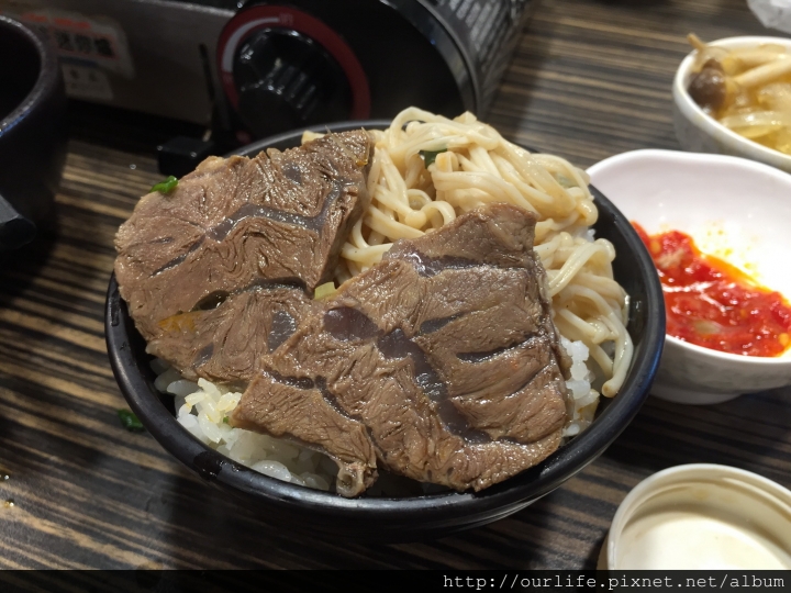 台中西屯.價平味美吃好撐的溫體牛肉鍋@那隻牛溫體牛肉涮涮鍋