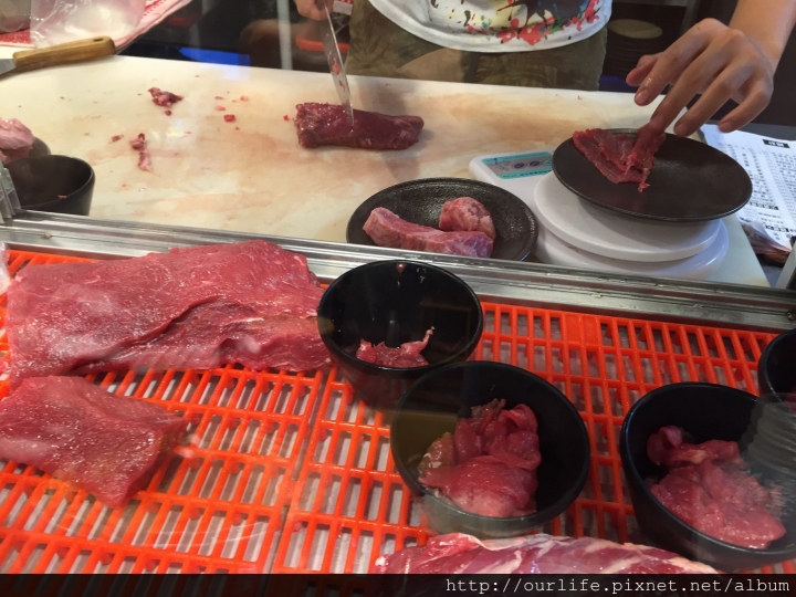 台中西屯.價平味美吃好撐的溫體牛肉鍋@那隻牛溫體牛肉涮涮鍋