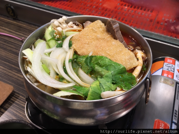 台中西屯.價平味美吃好撐的溫體牛肉鍋@那隻牛溫體牛肉涮涮鍋