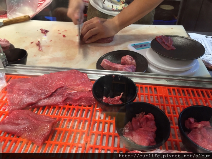 台中西屯.價平味美吃好撐的溫體牛肉鍋@那隻牛溫體牛肉涮涮鍋