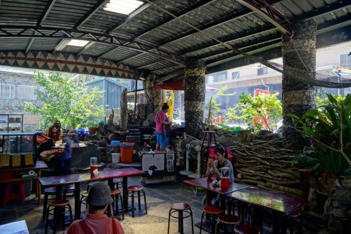 ▌屏東霧台‧旅遊景點 ▌魯凱族特色文化與美食的饗宴【霧台部落、霧台國小、長老教會、岩板巷藝術街、神山愛玉】