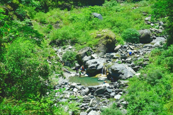 ▌屏東霧台‧旅遊景點 ▌魯凱族特色文化與美食的饗宴【霧台部落、霧台國小、長老教會、岩板巷藝術街、神山愛玉】