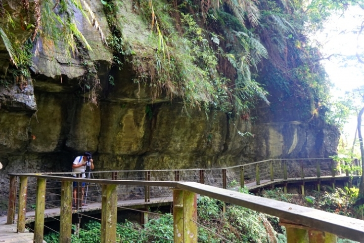 ▌嘉義梅山‧旅遊景點 ▌魅力無法擋的穿瀑奇景【竹坑溪步道龍宮瀑布、雷音瀑布】