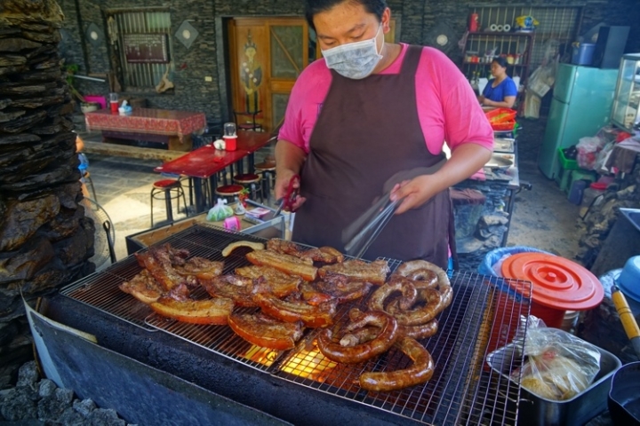 ▌屏東霧台‧旅遊景點 ▌魯凱族特色文化與美食的饗宴【霧台部落、霧台國小、長老教會、岩板巷藝術街、神山愛玉】