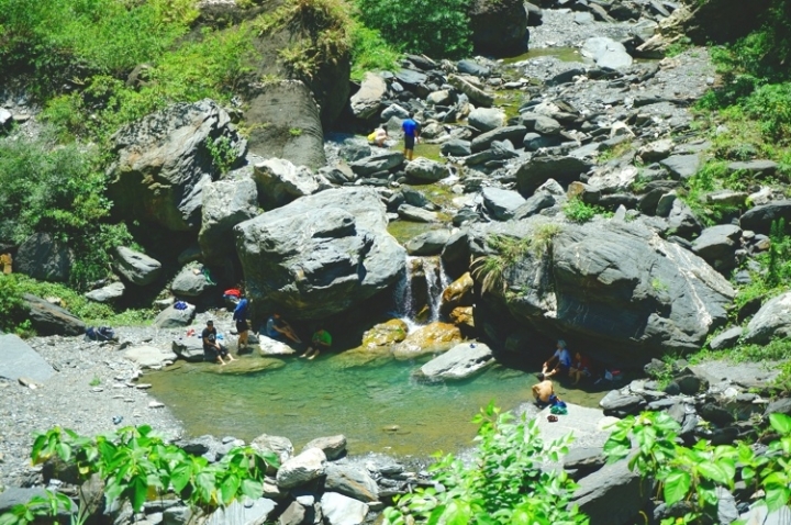 ▌屏東霧台‧旅遊景點 ▌魯凱族特色文化與美食的饗宴【霧台部落、霧台國小、長老教會、岩板巷藝術街、神山愛玉】