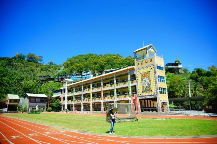 ▌屏東霧台‧旅遊景點 ▌魯凱族特色文化與美食的饗宴【霧台部落、霧台國小、長老教會、岩板巷藝術街、神山愛玉】