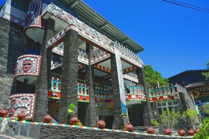 ▌屏東霧台‧旅遊景點 ▌魯凱族特色文化與美食的饗宴【霧台部落、霧台國小、長老教會、岩板巷藝術街、神山愛玉】