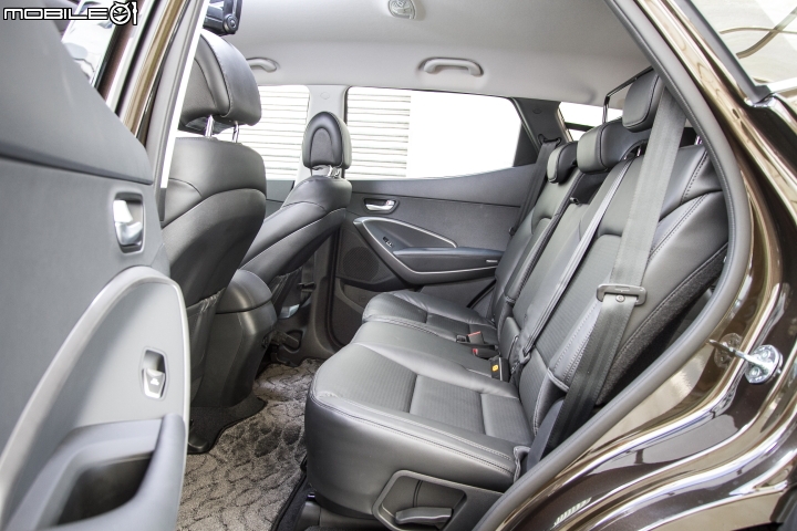 新增入門選擇 Hyundai SantaFe 2.4 GDi