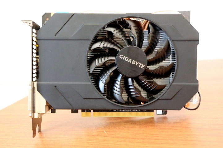 GIGABYTE GTX960 ITX OC 短槍試打 – A.V.A戰地之王
