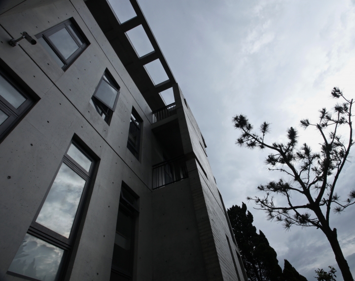 【開箱】現代風-自地自建、全清水模住宅