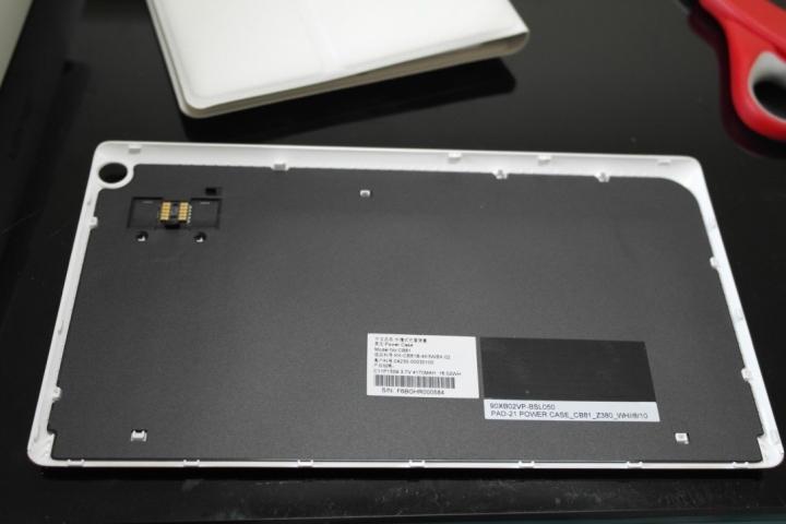 ASUS ZenPad 8.0 與神奇背蓋開箱!追劇神器真如其名