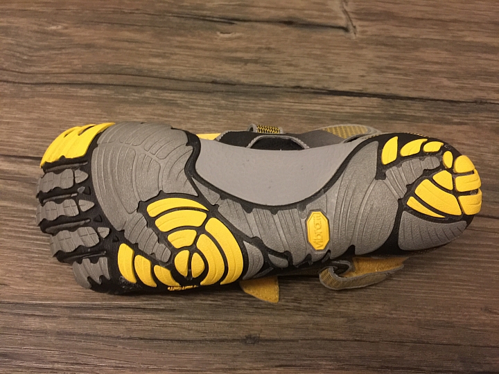 Vibram KOMODO SPORT 五指鞋不專頁開箱文