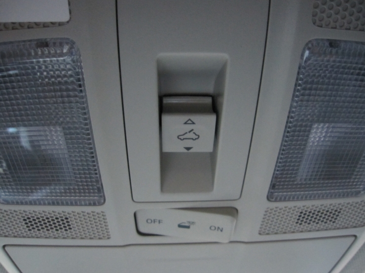 魂動馬三4D白開箱