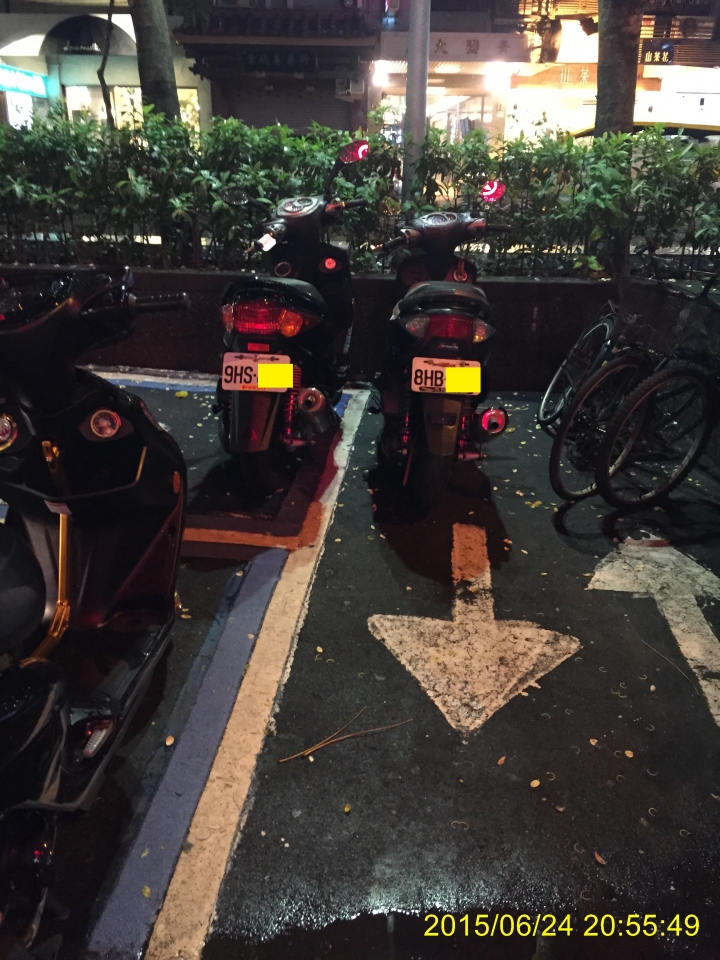 耍小聰明亂停車~看看警察如何處理~開單?不開單?~身心障礙專用停車位