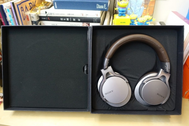 【開箱】Sony MDR-1A BT 藍芽無線耳機:藍芽也能聽見無損音質!