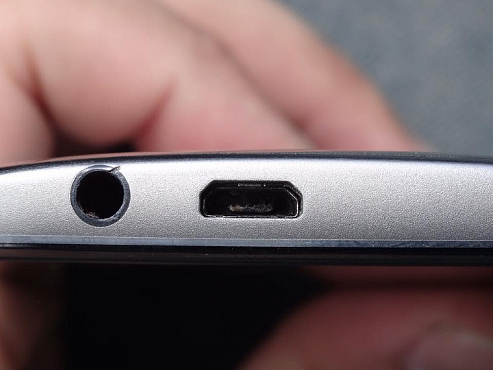 HTC M8之維修6次的經驗,倒數第二次是USB孔燒毀