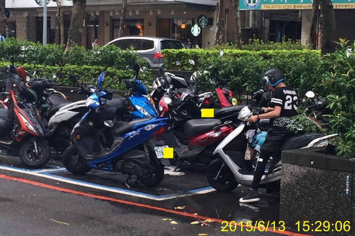 耍小聰明亂停車~看看警察如何處理~開單?不開單?~身心障礙專用停車位