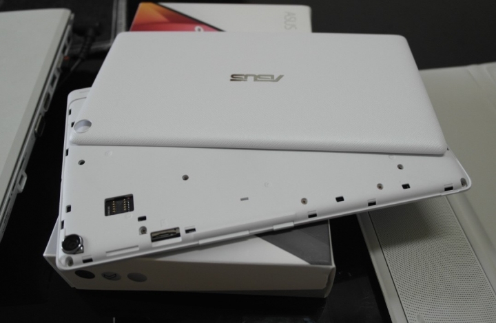 ASUS ZenPad 8.0 與神奇背蓋開箱!追劇神器真如其名