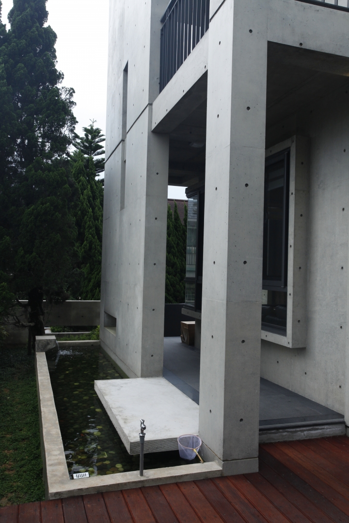 【開箱】現代風-自地自建、全清水模住宅