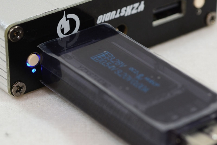 YZX第七代鋼鐵俠QC 2.0行動電源簡介及測試