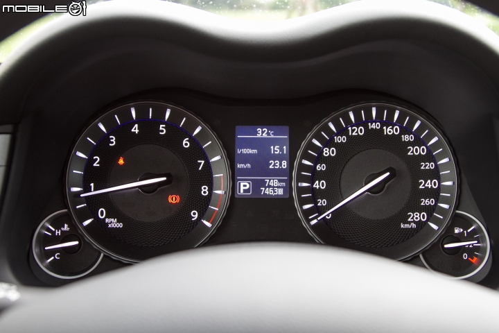 婉拒制服誘惑 Infiniti Q70 3.7旗艦款