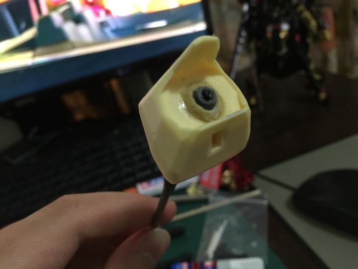買不起MB 命運,只好買這種來玩..............(補一些動作照)