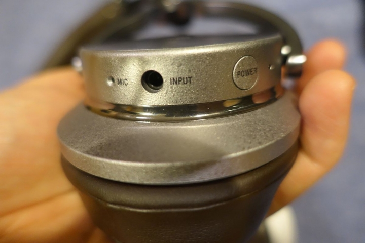 【開箱】Sony MDR-1A BT 藍芽無線耳機:藍芽也能聽見無損音質!