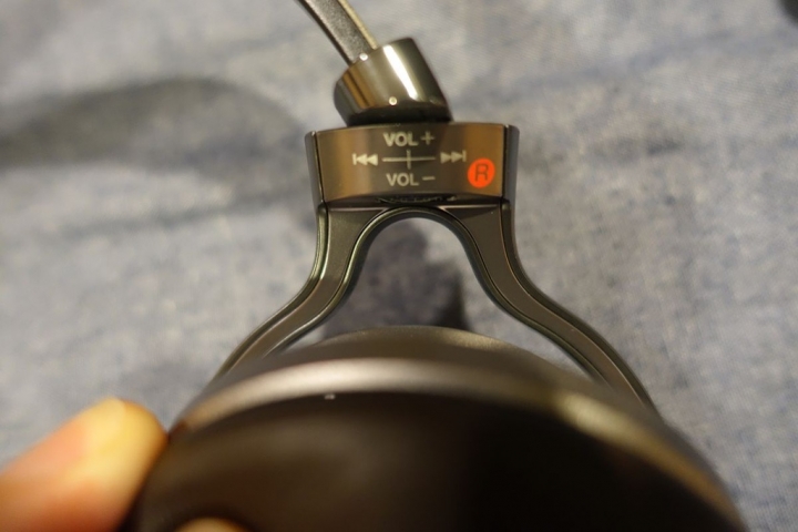 【開箱】Sony MDR-1A BT 藍芽無線耳機:藍芽也能聽見無損音質!