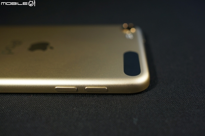 金色 iPod touch 6th 32GB 簡短開箱
