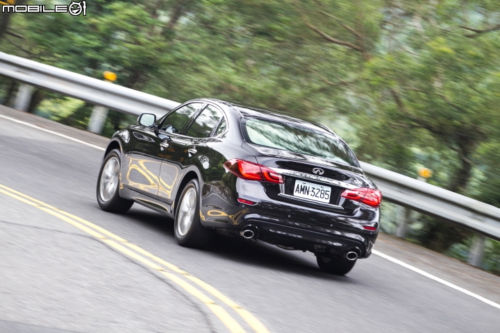 婉拒制服誘惑 Infiniti Q70 3.7旗艦款