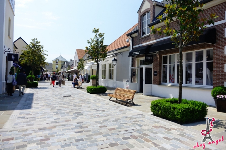 2015最新法國必買從名牌到傳統市集再到山谷購物村 La vallée village(含Rimowa最新價格跟購入地點喔)