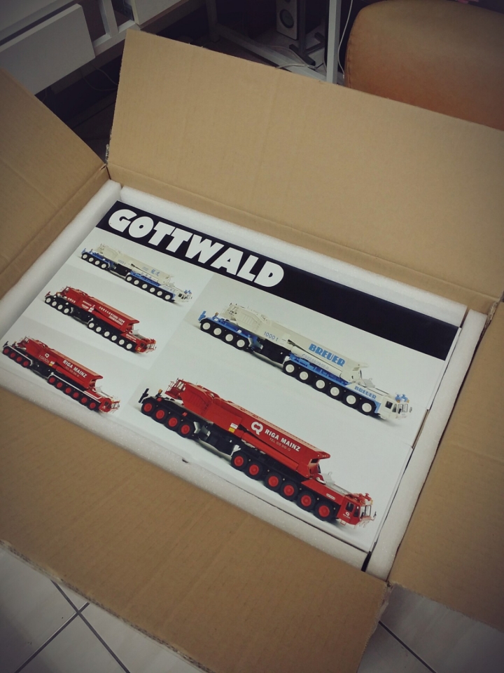 1/50 YCC Gottwald AMK 1000 BREUER圖裝 開箱
