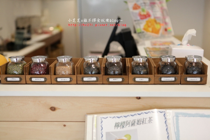 【台北美食】消暑!平價新鮮芒果冰~三重ICE REAL 手做茶飲冰品 店內鄉村風有冷氣