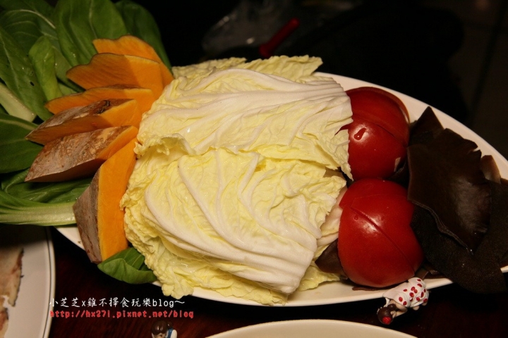 【台北美食】捷運大安站 饕鍋 自釀必吃酸菜白肉鍋 超推薦滷大腸和三層肉必點 二訪