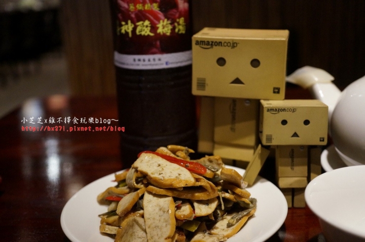 【台北美食】捷運大安站 饕鍋 自釀必吃酸菜白肉鍋 超推薦滷大腸和三層肉必點 二訪