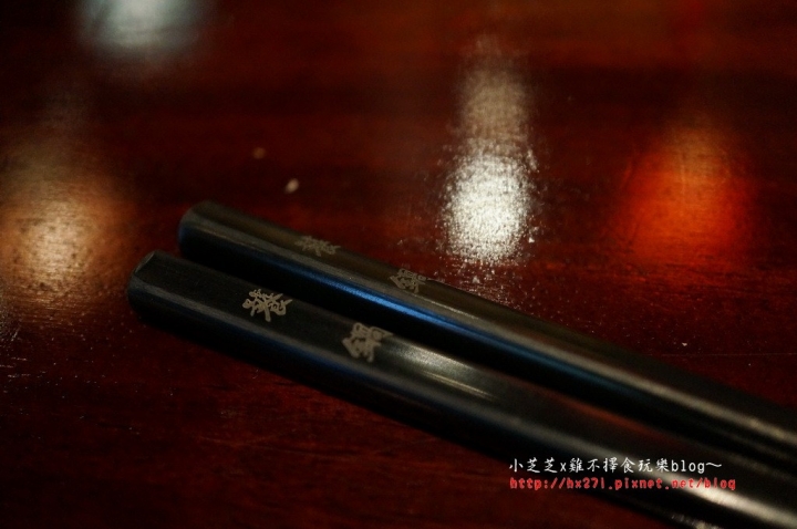 【台北美食】捷運大安站 饕鍋 自釀必吃酸菜白肉鍋 超推薦滷大腸和三層肉必點 二訪