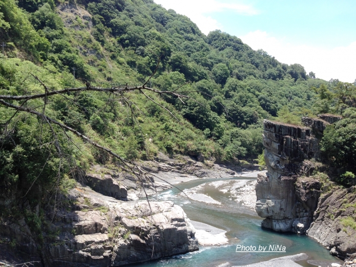 【旅行.台灣】愛情車站『新竹縣.橫山鄉合興車站』、原住民的故事橋『錦屏大橋』、『青蛙石』&『軍艦岩』