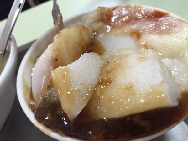 杉行碗粿-好吃的香菇碗粿,根本就是肉圓嘛你!!!