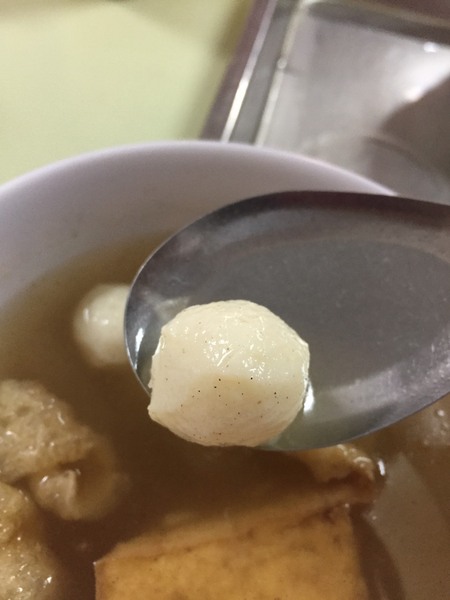 杉行碗粿-好吃的香菇碗粿,根本就是肉圓嘛你!!!