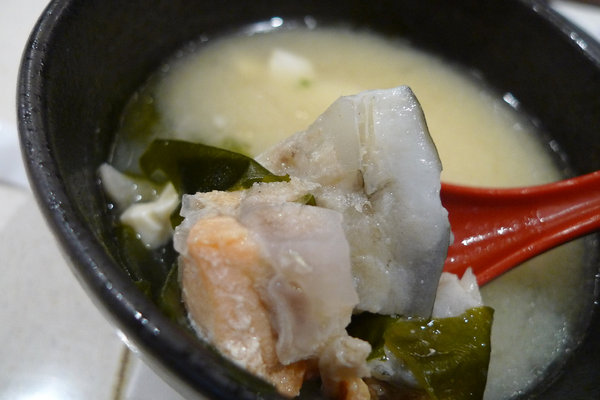 高樂餐飲-鐵板料理與小高玉迴轉壽司(晶冠店)。精緻美味的日式料理