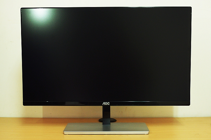 平價 AOC I2579VM 液晶顯示器 ~ 開箱&簡易評測