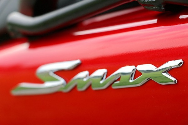 【羽諾開箱】SNAX赤焰紅不專業開箱文♥YAMAHA山葉機車SMAX 155 水冷跑旅♥附後置物箱開箱