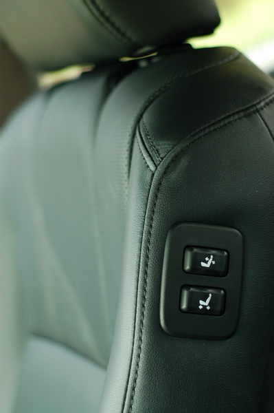Camry Hybrid 旗艦小開箱