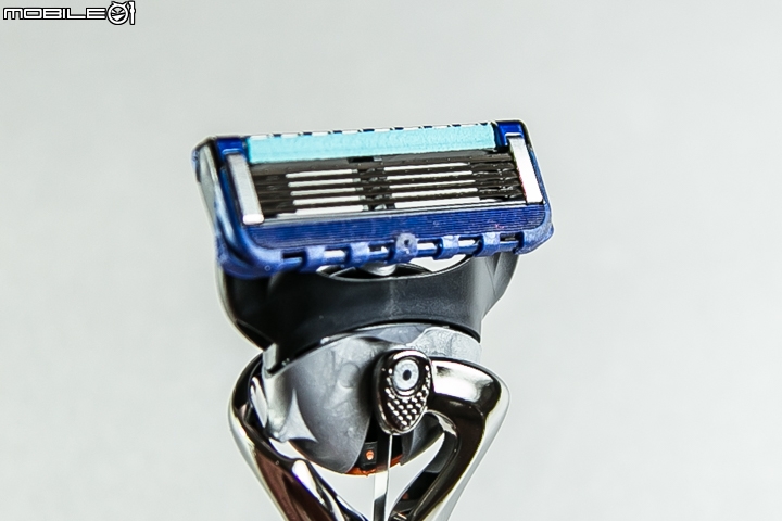 靈活柔順-吉列 FUSION PROGLIDE 無感手動刮鬍刀