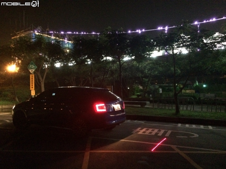 全台第一發表SKODA汽車防撞警示燈