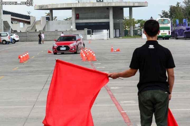 Fun肆進化 Hyundai Veloster Turbo小改款大鵬灣賽道體驗