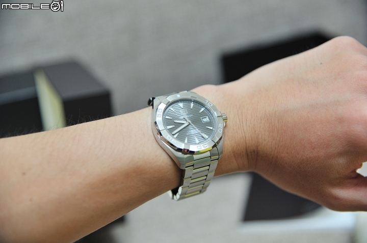 Tag Heuer豪雅錶 Aquaracer競潛300m Calibre 5煙灰色開箱分享