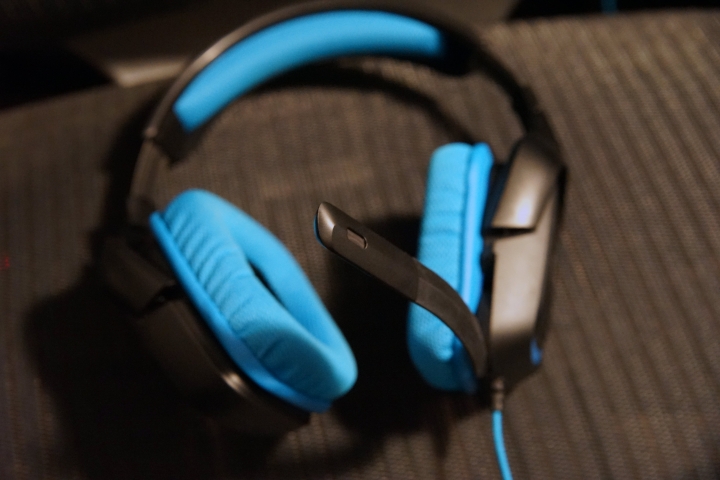 「開箱」Logitech G430 電競耳機