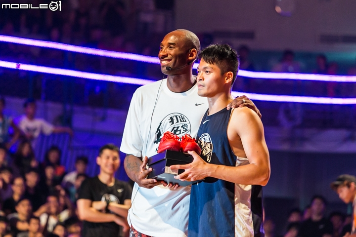 【採訪】Kobe Bryant “打出名堂”籃球之旅 — 台北站全紀錄!